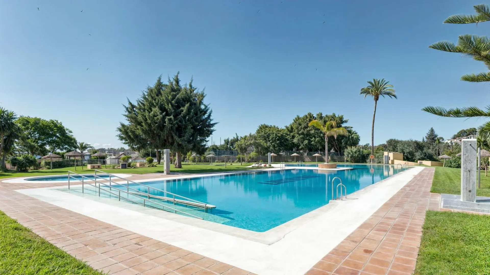Apartment Apt. Colina De Mar- Coastal Retreat Near The Beach Torremolinos