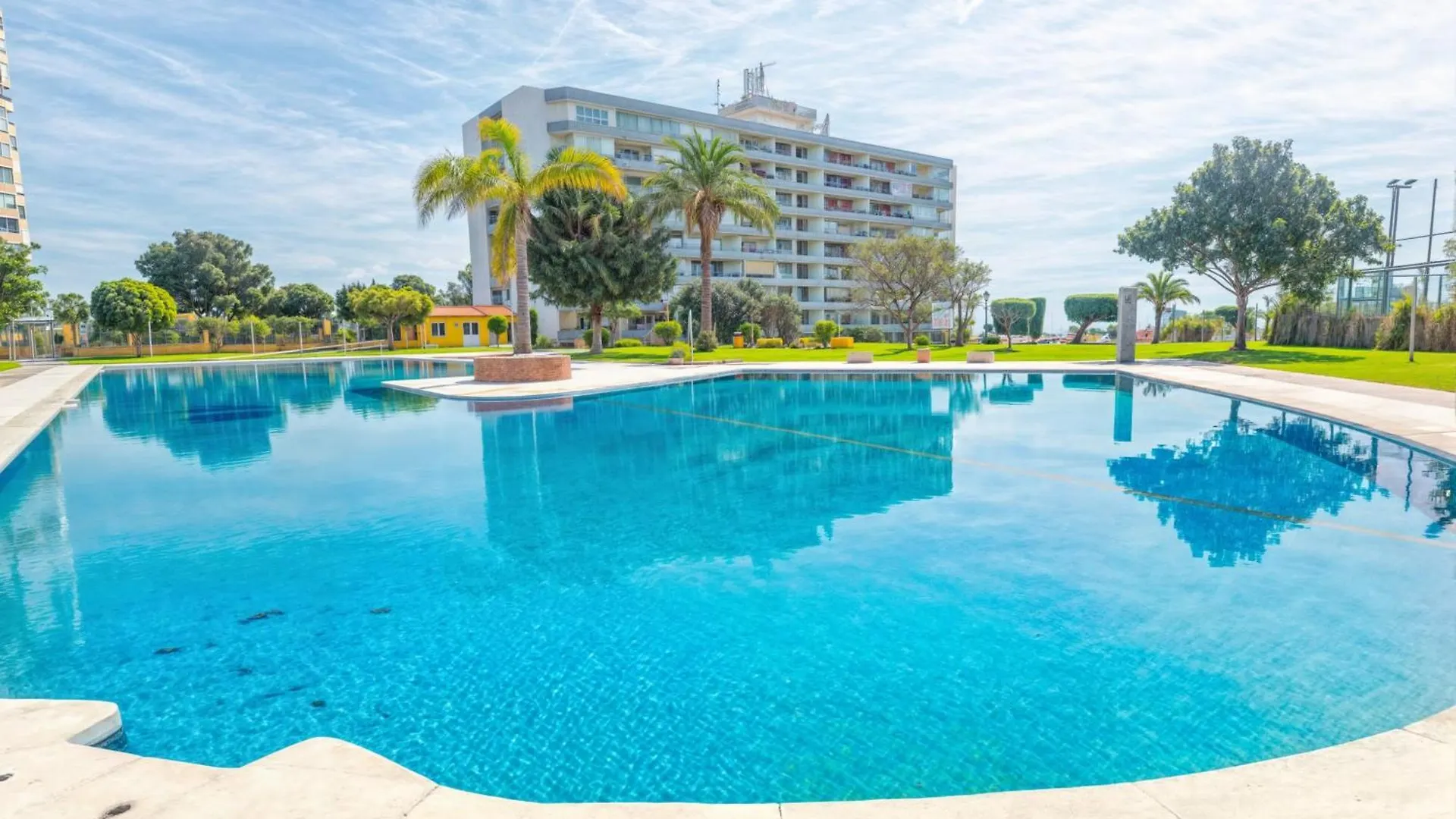Apartment Apt. Colina De Mar- Coastal Retreat Near The Beach Torremolinos